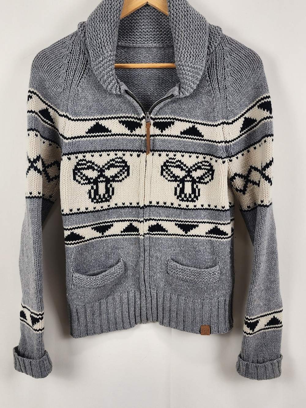 Lambswool TNA Sweater With White Black And Gray Knit